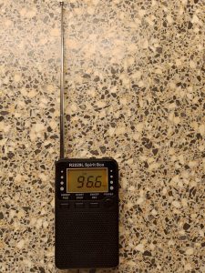 Ghostbox som ved navn sb7 er den der scanner kanaler som der siges at ånderne kan tale ind i mellem